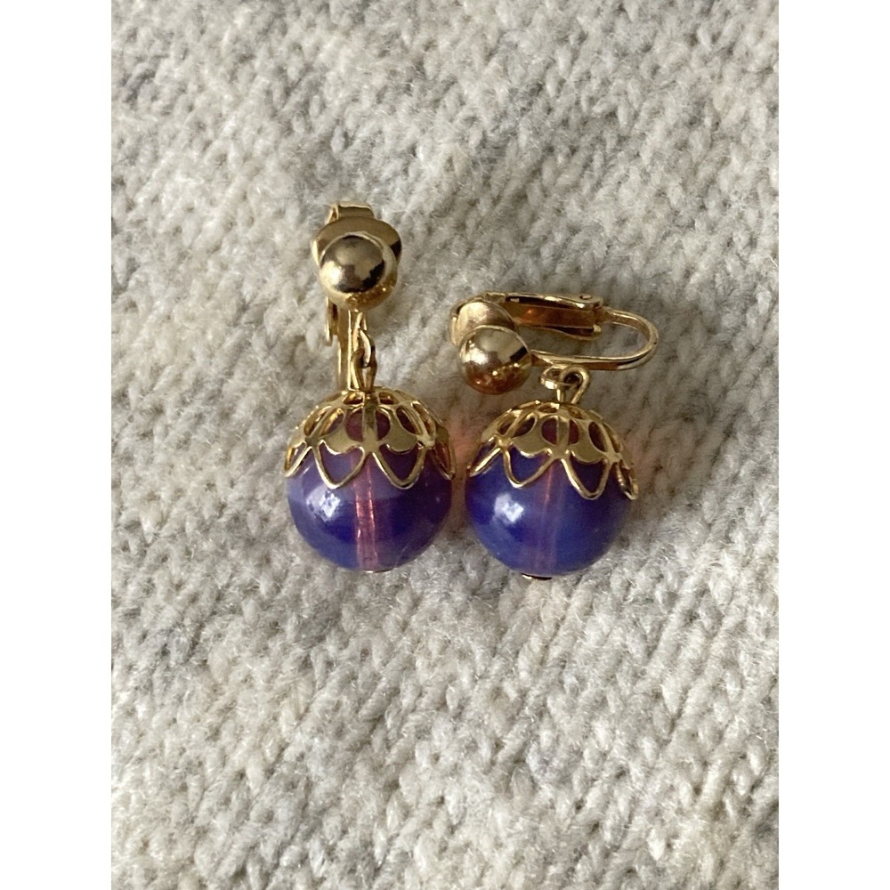 Vintage Clip On Earrings In Gold Tone Lavender Purple Glass Bead Dangle Filigree